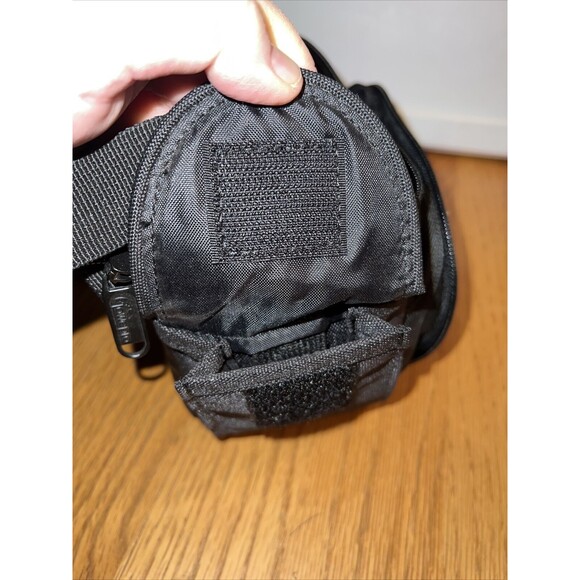 Lowepro Black Travel Shoulder Camera Bag Adjustable Strap Pre-Owned - Picture 6 of 8